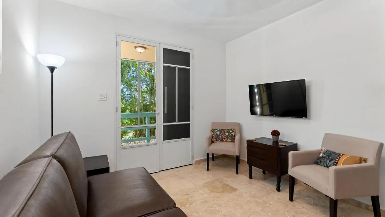 Casita 3 At Ceiba Tree Inn. Tranquility With Garden Views And Pergola With Ocean Overlook Rincón Lägenhet